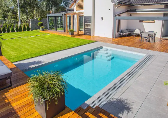 Klassiska pooler med skimmer