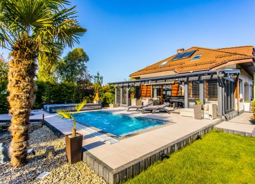 Krönlister för pooler med overflow