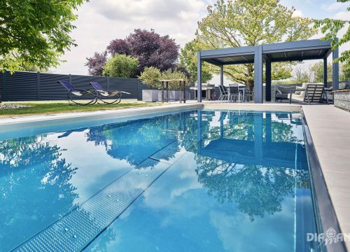 e8ee2eff912cf425074a5fee2e17028f