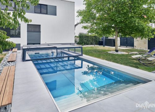 e8ee2eff912cf425074a5fee2e17028f