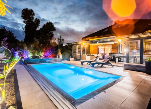 REALISATION: Exclusive Model with Premium Equipment - The Elite 22 Garden Overflow Pool for Demanding Customers